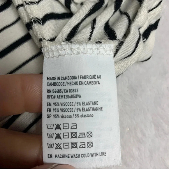 American Eagle Outfitters size small on/off shoulder cream/black ruffled top - Picture 5 of 6